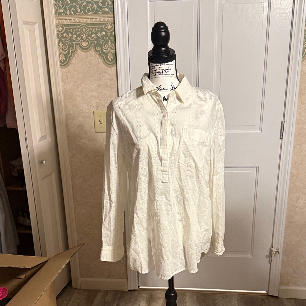 GAP Women's Cream Button Down Shirt